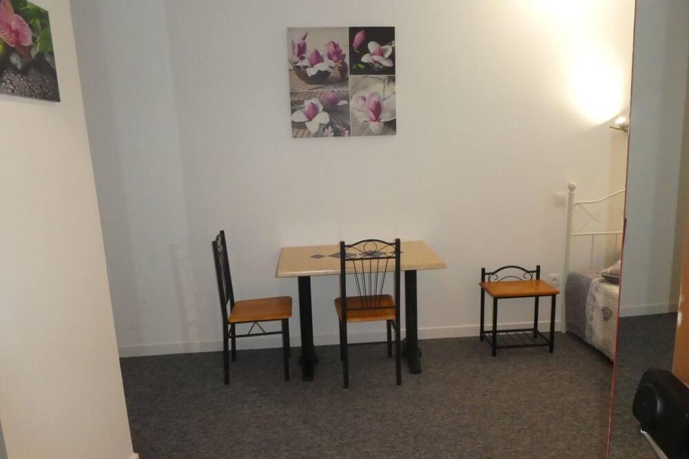 Etanit ! Beziers Plein Centre - 1Mn Du Bus, De La Gare Du Train Et Liaison Aeroport -Chambres Climatisees -Spacieuses Amenagees Pour Singles, Couple, Et Ou Familles -Parking A Velos -Consigne Exteriör bild